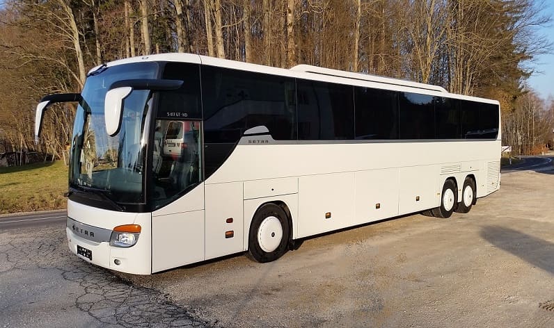 Vas: Buses hire in Szombathely in Szombathely and Hungary